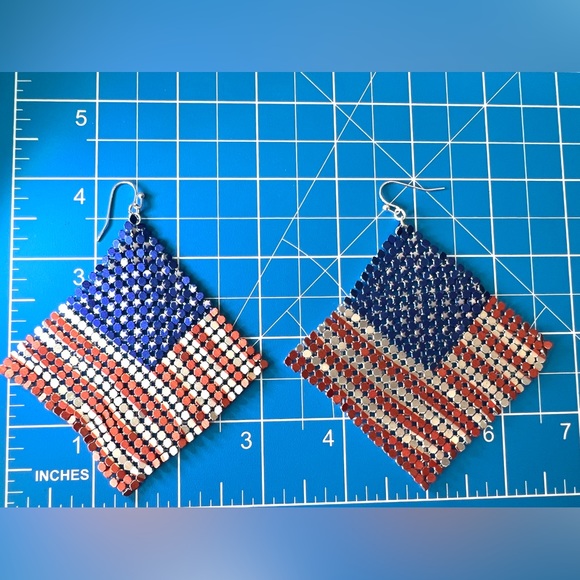 USA 🇺🇸 Flag Drop silver tone mesh earrings - Picture 5 of 8